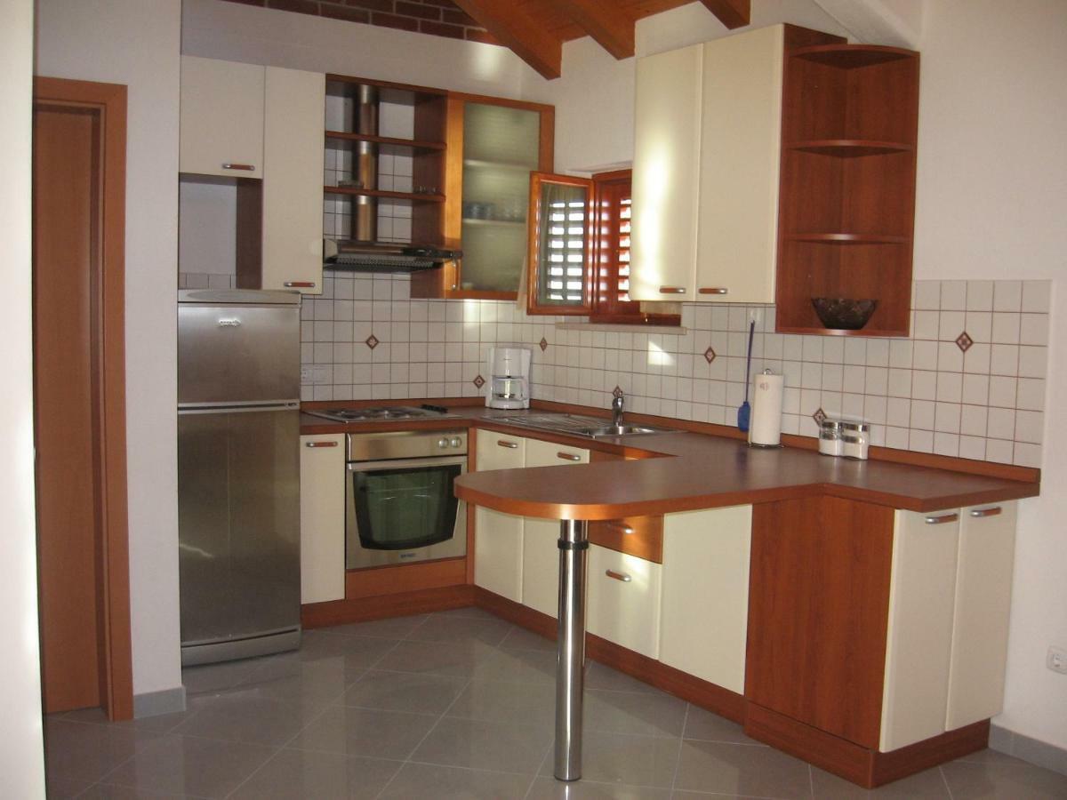 Apartment With Splendid Sea View Trogir Exterior foto