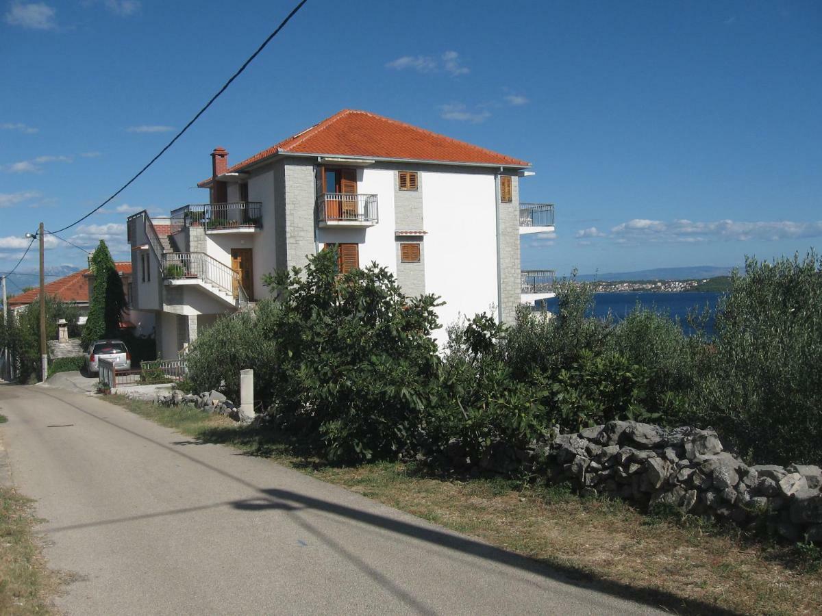 Apartment With Splendid Sea View Trogir Exterior foto